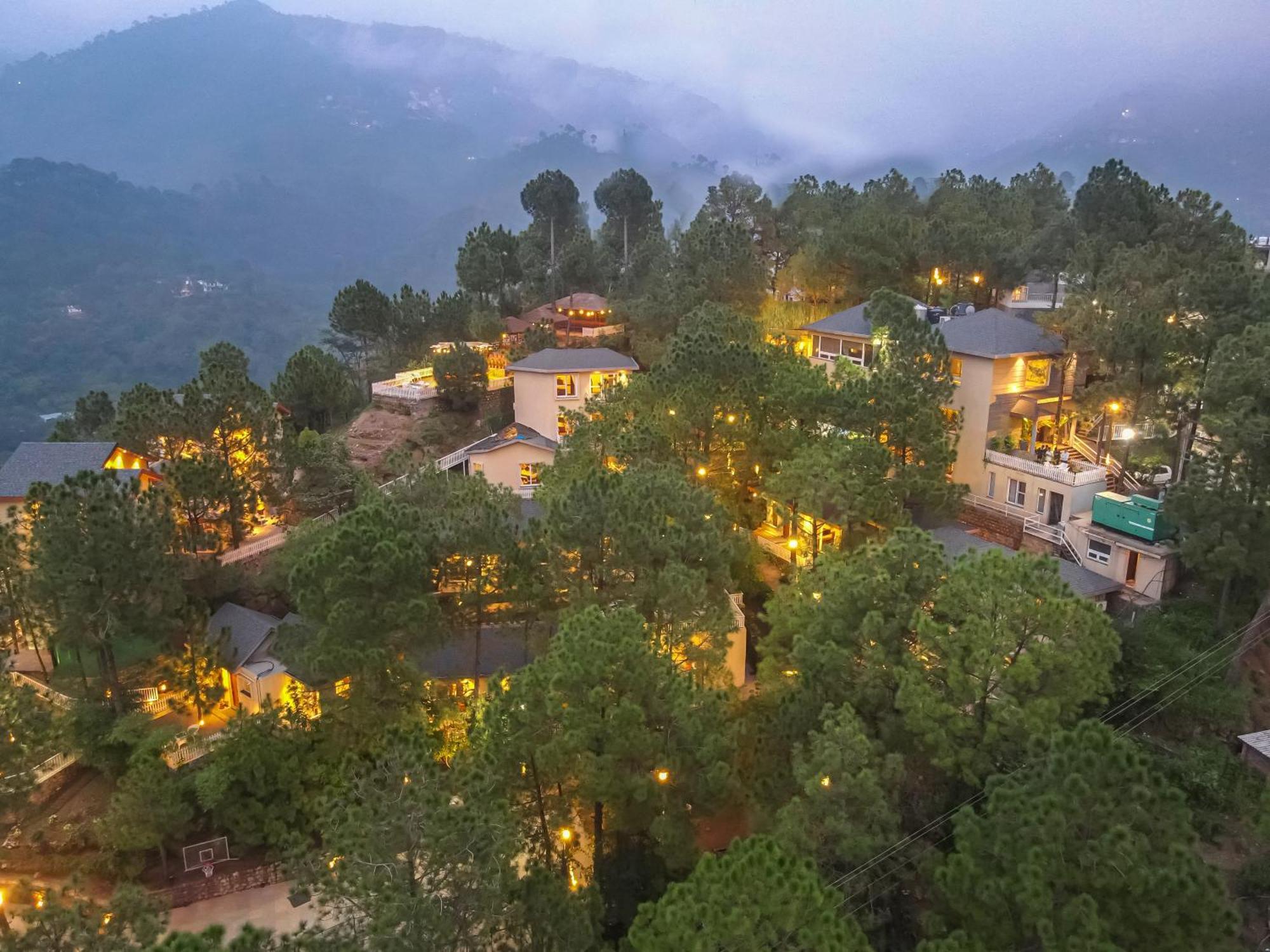 Jungle Lodge Resort Kasauli Exterior photo